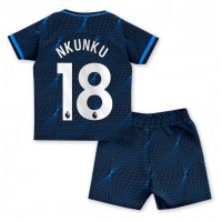 Camiseta Chelsea Christopher Nkunku #18 Segunda Equipación Replica 2023-24 para niños mangas cortas (+ Pantalones cortos)